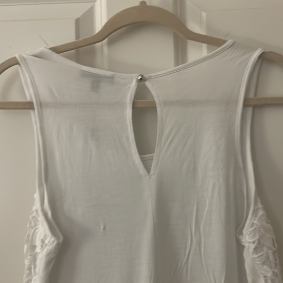 Cupio White Lace Overlay Floral White Tank Top - Size M - Picture 4 of 5